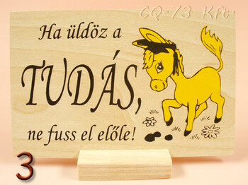 Fatábla kis talpas 10x7cm