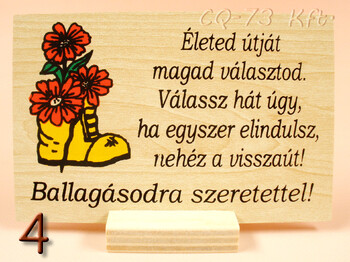 Fatábla kis talpas 10x7cm