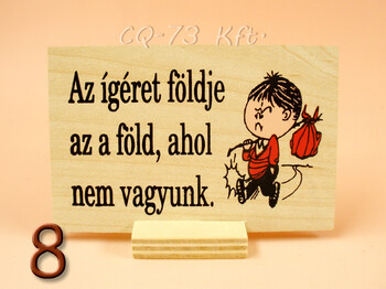 Fatábla kis talpas 10x7cm