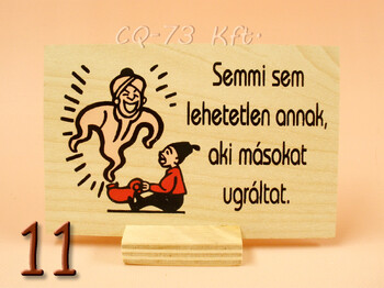 Fatábla kis talpas 10x7cm