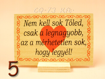 Fatábla kis talpas 10x7cm